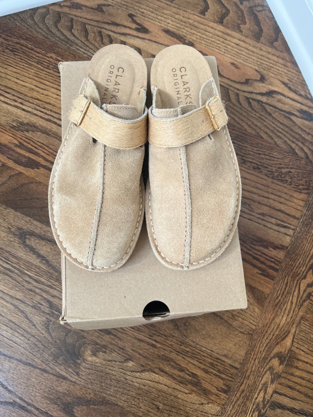 Clarks Women's Trek Mule (Taupe Color)